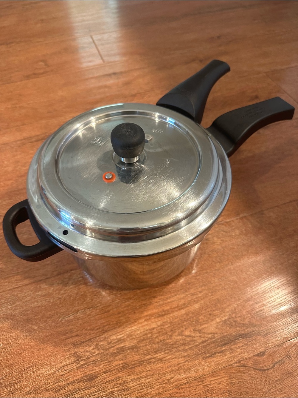 Alpha deep lid stainless steel pressure cooker